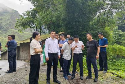 馬邊召開蜀能礦產(chǎn)三號(hào)礦山項(xiàng)目外部道路現(xiàn)場辦公會(huì)