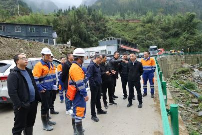 馬邊縣委常委、總工會主席徐澤星赴蜀能礦產(chǎn)三號礦山調(diào)研項(xiàng)目建設(shè)工作