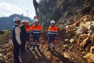 動態(tài)排查源頭治理除隱患 地企聯(lián)動守護春節(jié)保平安&mdash;&mdash;蜀能礦產(chǎn)成功處置大型危巖風險